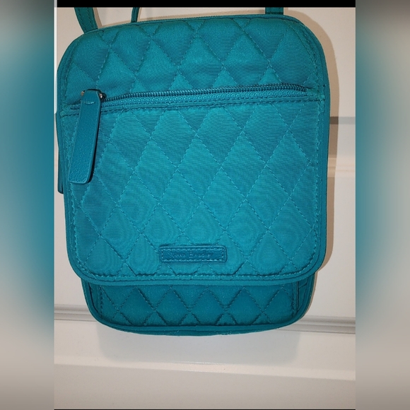 Vera Bradley Woman's Signature Quilted Cotton Mini Hipster Crossbody, NWOT - Picture 2 of 11